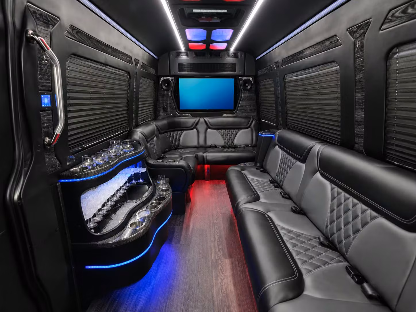 corporate retreat and team building transportation in coral springs